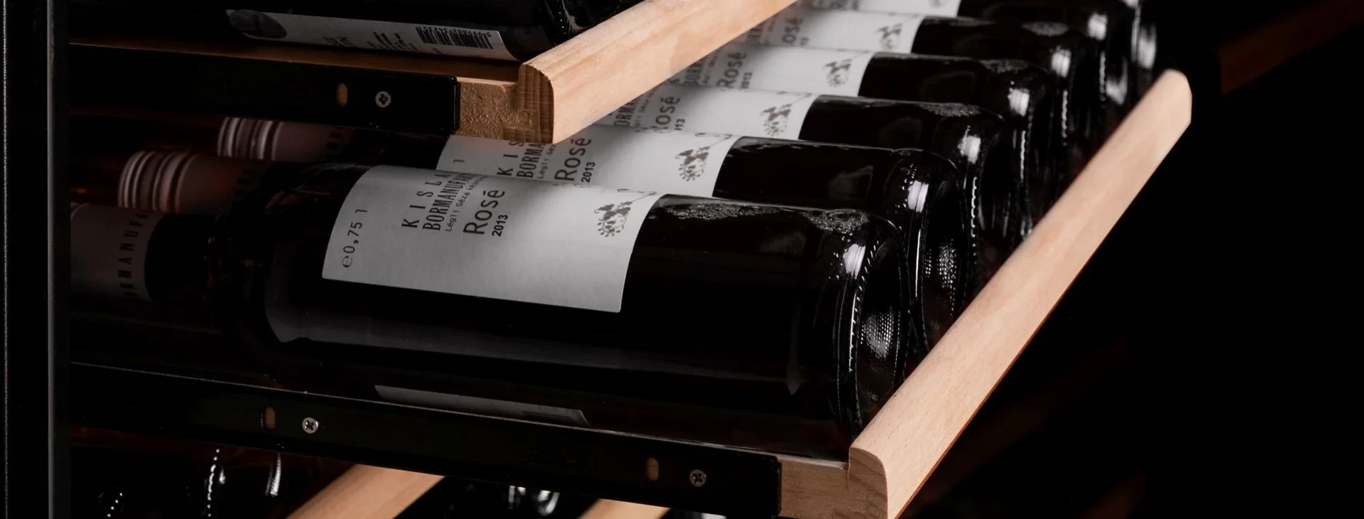 TELESKOPICKÉ DREVENÉ POLICE